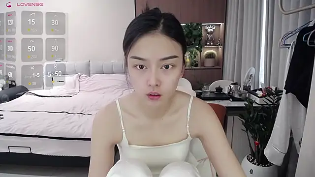 Xiao-zuzongl online show from 14, 11, 2025