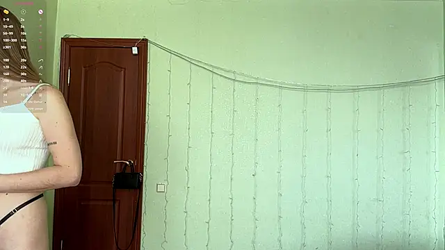 SweetJinny88 online show from 4, 2, 2026