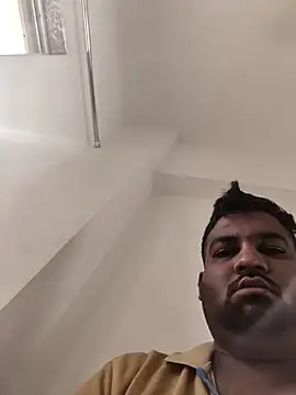 vinay smalldick online show from 8, 4, 2026