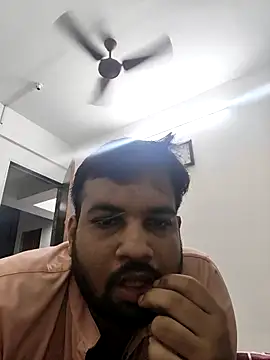 Snapshot of vinay_smalldick chatting on 29, 4, 2026 vinay smalldick online show from 29, 4, 2026