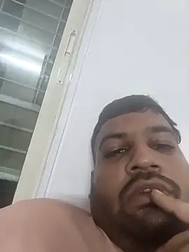 Snapshot of vinay_smalldick chatting on 8, 5, 2026 vinay smalldick online show from 8, 5, 2026
