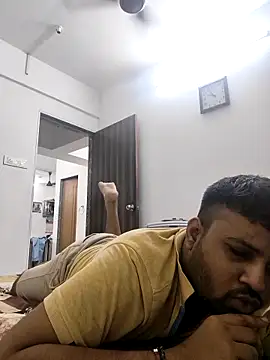 Snapshot of vinay_smalldick chatting on 14, 5, 2026 vinay smalldick online show from 14, 5, 2026