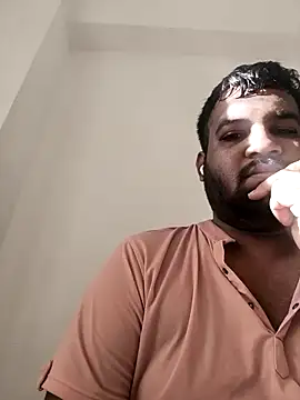 Snapshot of vinay_smalldick chatting on 27, 5, 2026 vinay smalldick online show from 27, 5, 2026