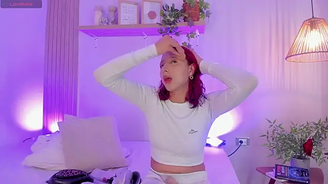 Cristalfoxy  online show from 20, 12, 2025