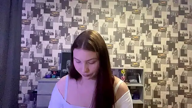 SwiiSweet online show from 9, 9, 2025