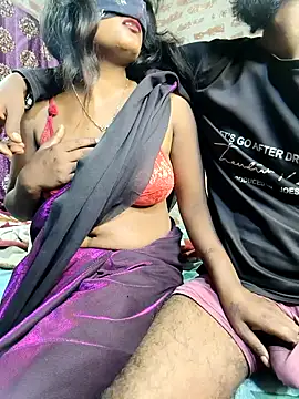 Snapshot of sexy-couple77 chatting on 27, 11, 2025 sexy-couple77 online show from 27, 11, 2025