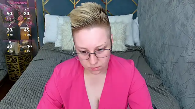 AlexandraGreen online show from 8, 9, 2025