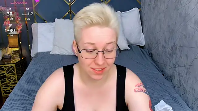 AlexandraGreen online show from 2, 11, 2025