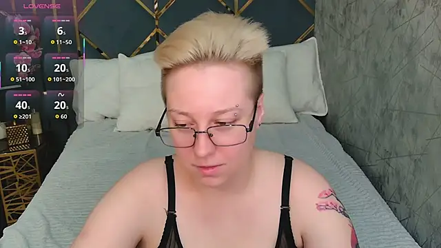 AlexandraGreen online show from 4, 12, 2025