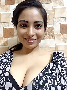 Snapshot of QUEEN-ADITI chatting on 16, 9, 2025 QUEEN-ADITI online show from 16, 9, 2025