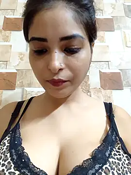 Snapshot of QUEEN-ADITI chatting on 28, 9, 2025 QUEEN-ADITI online show from 28, 9, 2025