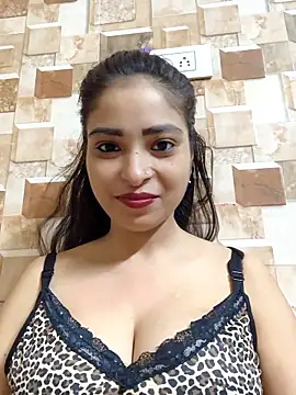 Snapshot of QUEEN-ADITI chatting on 8, 10, 2025 QUEEN-ADITI online show from 8, 10, 2025