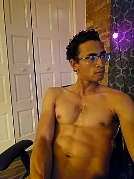 Snapshot of MuayTigerKing chatting on 15, 1, 2026 MuayTigerKing online show from 15, 1, 2026