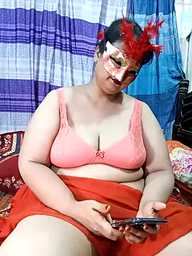 Tanisha-Chy online show from 5, 6, 2026