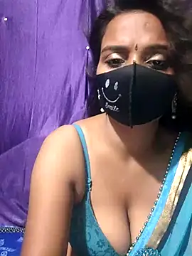 Snapshot of cutie_pei002 chatting on 5, 11, 2025 cutie pei002 online show from 5, 11, 2025