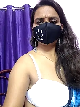 Snapshot of cutie_pei002 chatting on 14, 12, 2025 cutie pei002 online show from 14, 12, 2025