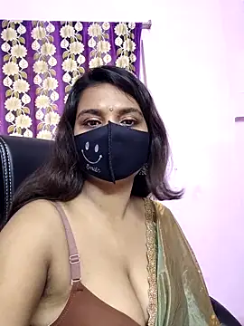 Snapshot of cutie_pei002 chatting on 8, 3, 2026 cutie pei002 online show from 8, 3, 2026