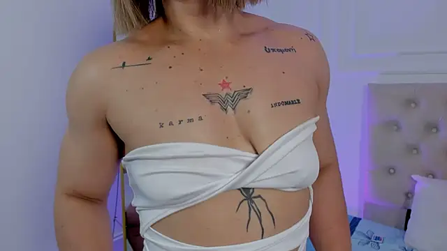 Snapshot of AliceFit_212 chatting on 9, 10, 2025 AliceFit 212 online show from 9, 10, 2025