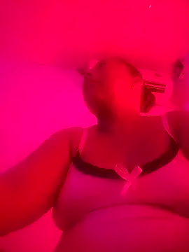 Naomi-Mature online show from 18, 11, 2025