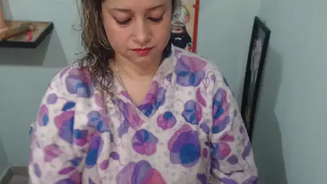 Brenda bigtitis online show from 8, 3, 2026