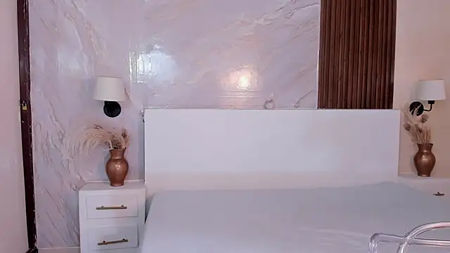 Snapshot of BellaSky4 chatting on 28, 9, 2025 BellaSky4 online show from 28, 9, 2025