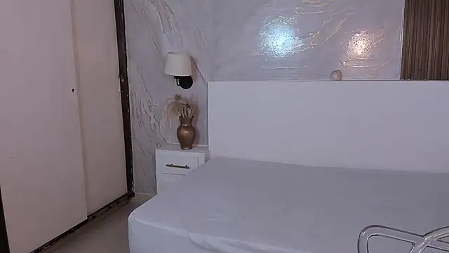 Snapshot of BellaSky4 chatting on 12, 10, 2025 BellaSky4 online show from 12, 10, 2025