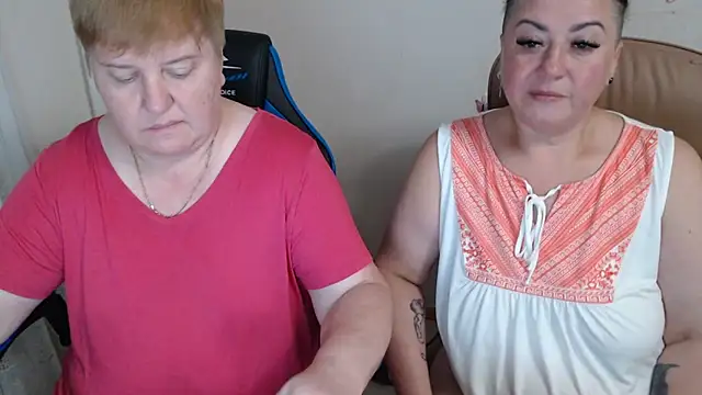 Snapshot of Bertie_Adeline chatting on 12, 9, 2025 Bertie Adeline online show from 12, 9, 2025