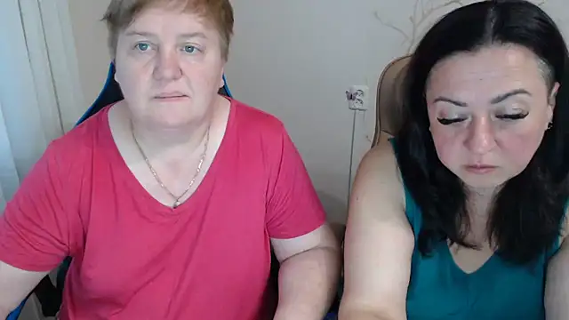 Snapshot of Bertie_Adeline chatting on 24, 9, 2025 Bertie Adeline online show from 24, 9, 2025