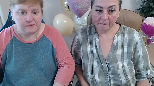 Snapshot of Bertie_Adeline chatting on 15, 10, 2025 Bertie Adeline online show from 15, 10, 2025