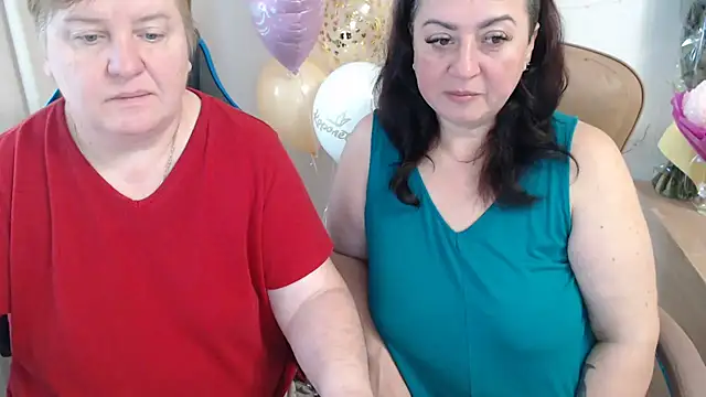 Snapshot of Bertie_Adeline chatting on 18, 10, 2025 Bertie Adeline online show from 18, 10, 2025