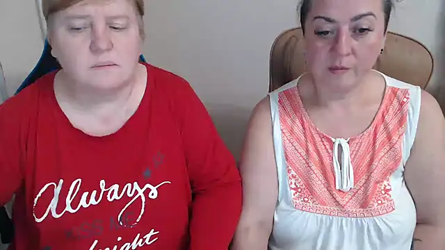 Snapshot of Bertie_Adeline chatting on 29, 10, 2025 Bertie Adeline online show from 29, 10, 2025