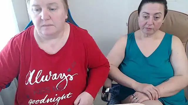 Snapshot of Bertie_Adeline chatting on 10, 11, 2025 Bertie Adeline online show from 10, 11, 2025