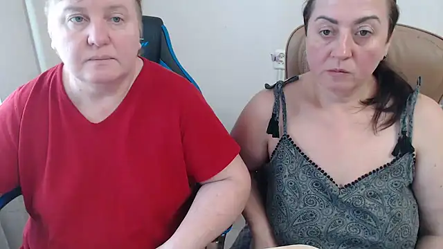 Snapshot of Bertie_Adeline chatting on 11, 11, 2025 Bertie Adeline online show from 11, 11, 2025