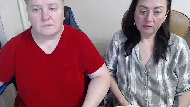 Snapshot of Bertie_Adeline chatting on 14, 11, 2025 Bertie Adeline online show from 14, 11, 2025