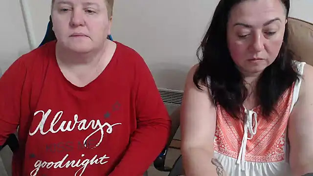 Snapshot of Bertie_Adeline chatting on 24, 11, 2025 Bertie Adeline online show from 24, 11, 2025