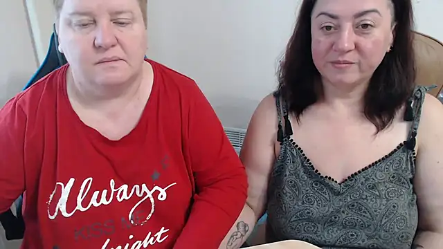 Snapshot of Bertie_Adeline chatting on 30, 11, 2025 Bertie Adeline online show from 30, 11, 2025