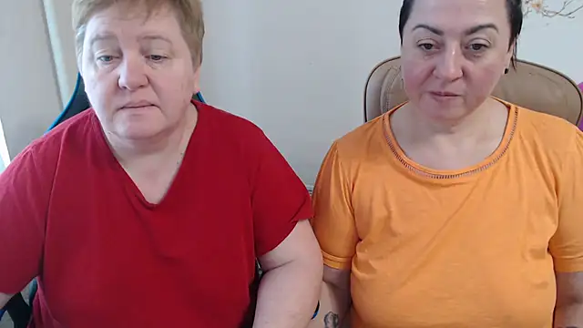 Snapshot of Bertie_Adeline chatting on 21, 12, 2025 Bertie Adeline online show from 21, 12, 2025