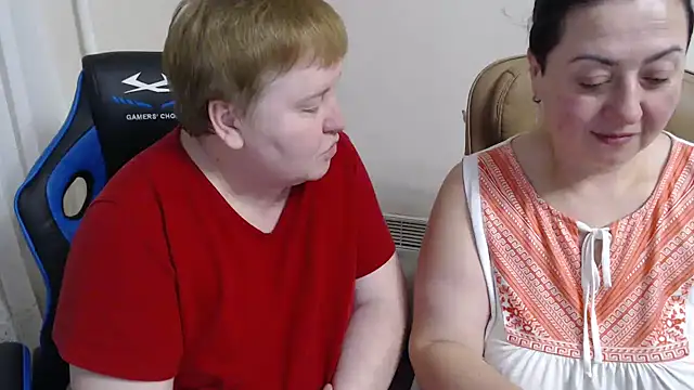 Snapshot of Bertie_Adeline chatting on 22, 12, 2025 Bertie Adeline online show from 22, 12, 2025