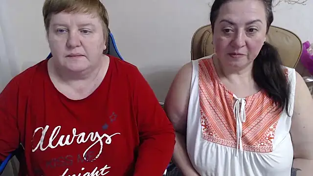 Snapshot of Bertie_Adeline chatting on 4, 2, 2026 Bertie Adeline online show from 4, 2, 2026
