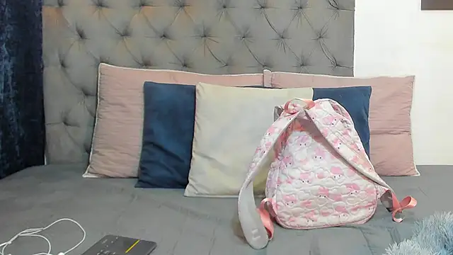 nahiroby ebony online show from 28, 3, 2026