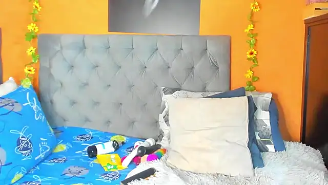 nahiroby ebony online show from 21, 7, 2026