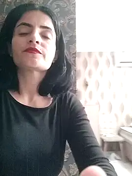 Gecenin Kralicesi online show from 4, 3, 2026