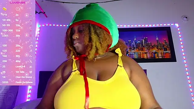 ebony NeighborMoans online show from 18, 3, 2026