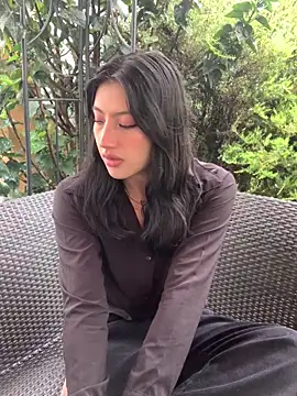 KloePink  online show from 7, 10, 2025