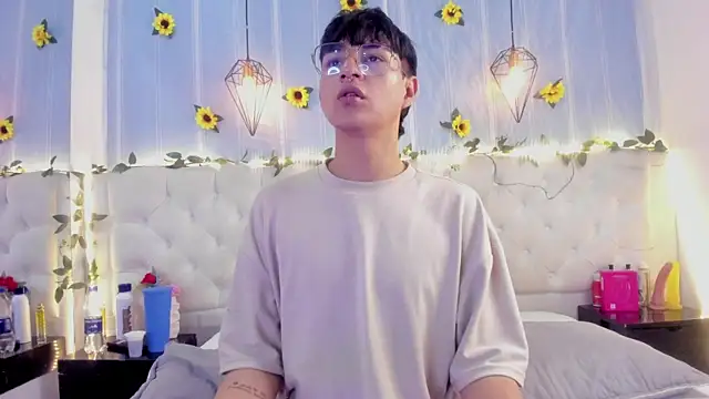 AleAurarashi online show from 18, 10, 2025