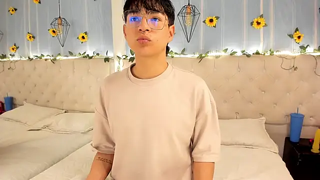 AleAurarashi online show from 28, 10, 2025