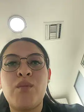 Snapshot of marianm29 chatting on 28, 11, 2025 marianm29 online show from 28, 11, 2025