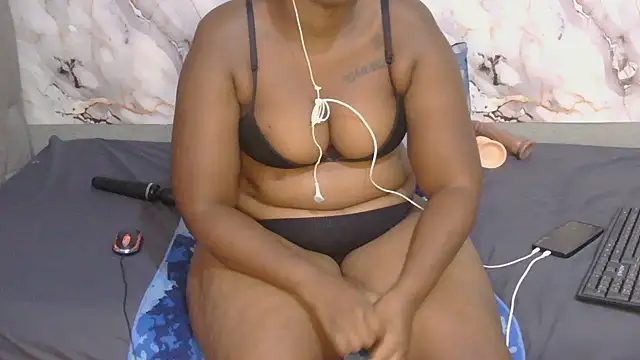 EbonyPhatBooty online show from 22, 4, 2026