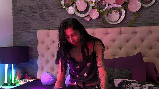 VannyFoxx online show from 18, 4, 2026