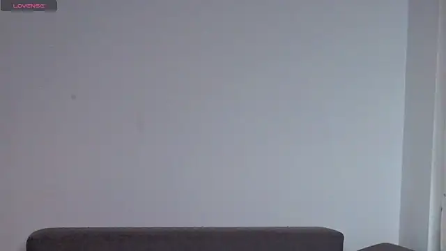 Snapshot of SkinnyMode chatting on 22, 10, 2025 SkinnyMode online show from 22, 10, 2025